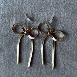 House of Harlow 1960 Gold Bow Herringbone Chain Drop Earrings 14k Plated